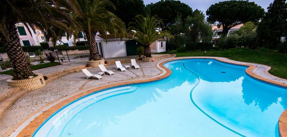 Spacious Villa In Jardim Do Golfe • Pool Quarteira Exterior photo